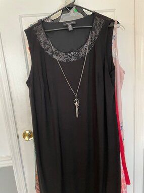 R & M Richards Women's Black Sleeveless Tank Dress with Necklace size 22W